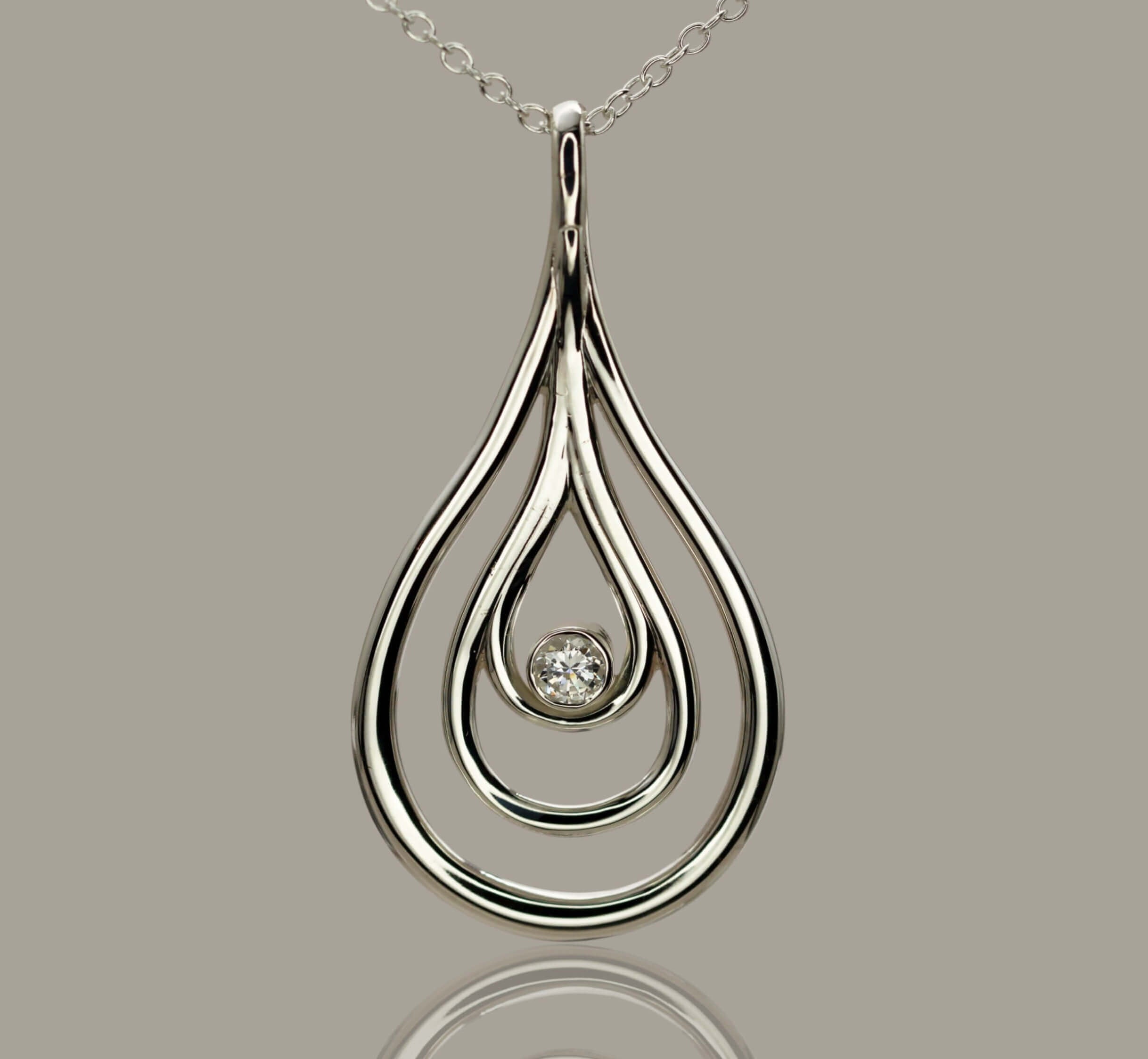 Limited Edition Medium Fossil Pendant (Stone-Set Round)