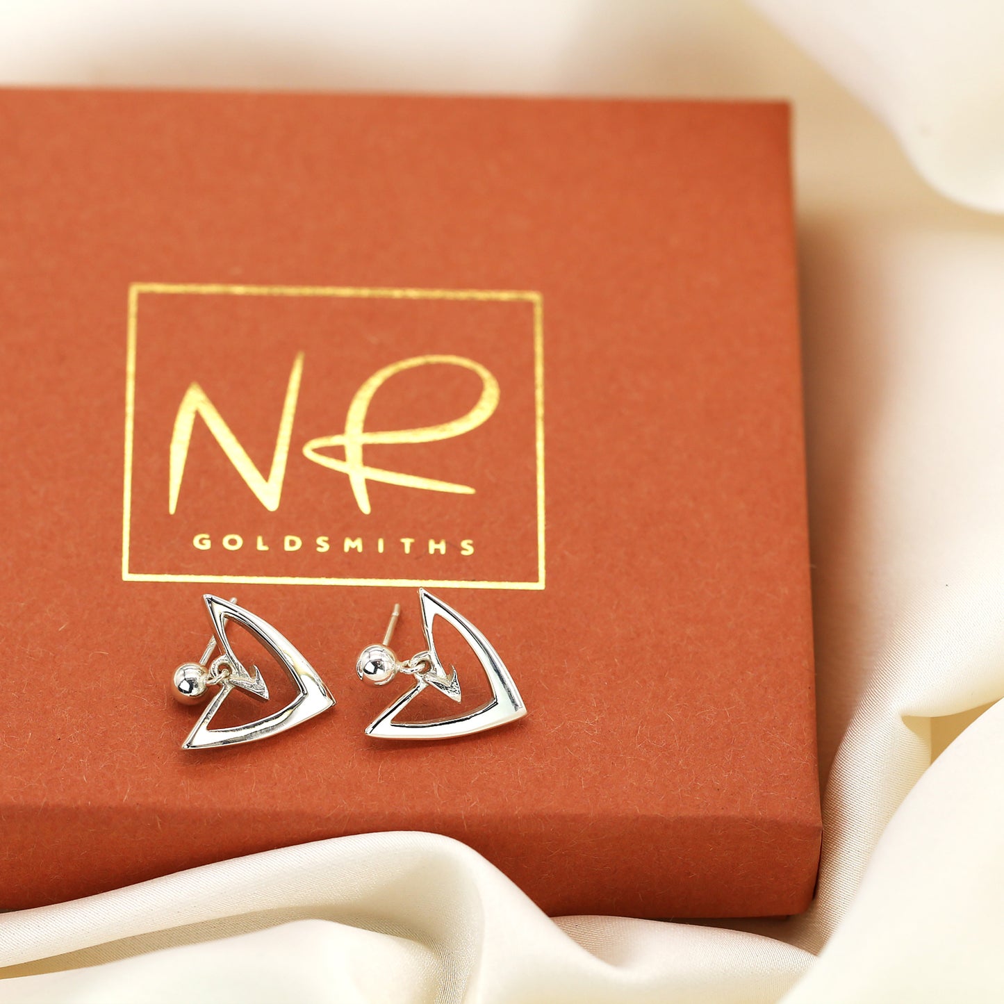 Santes Dwynwen: Sterling Silver Dragon Tail Heart Stud Earrings