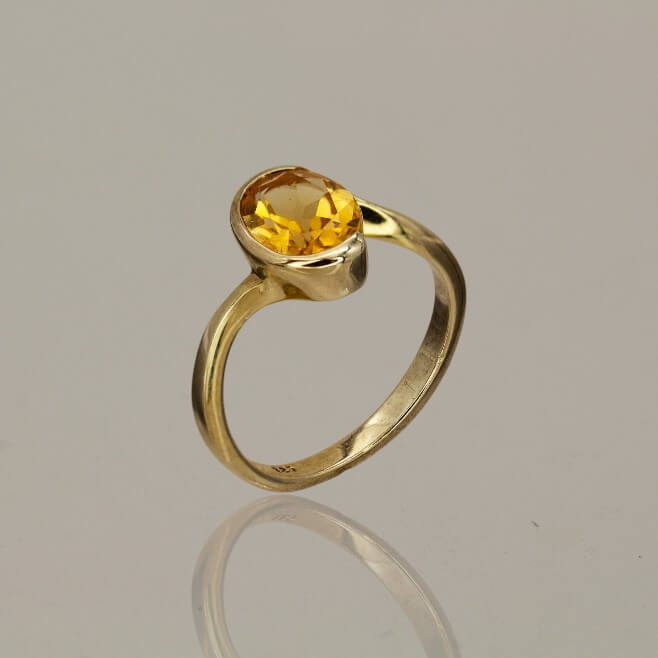 Oval Citrine Ring