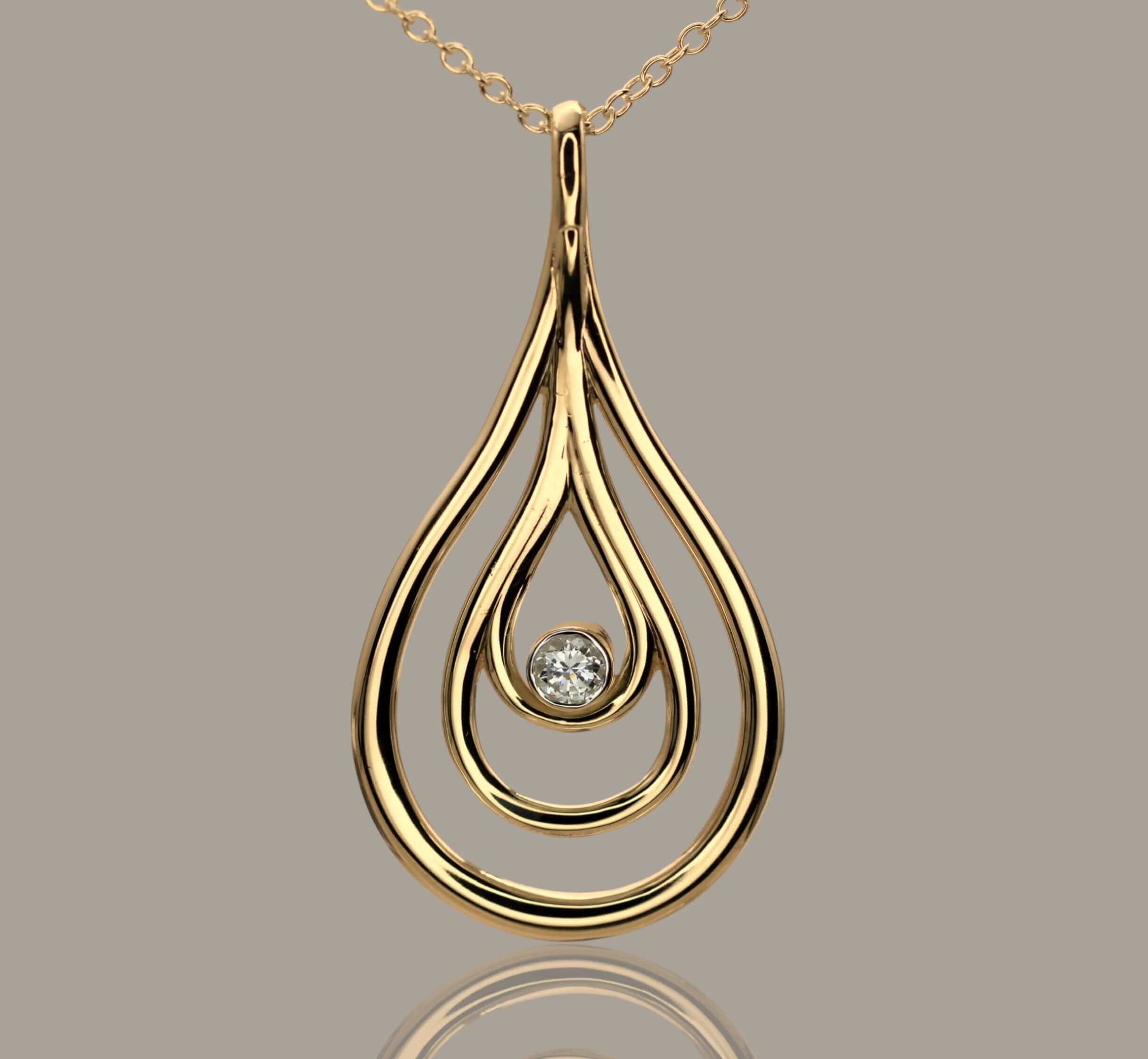 Limited Edition Medium Fossil Pendant (Stone-Set Round)