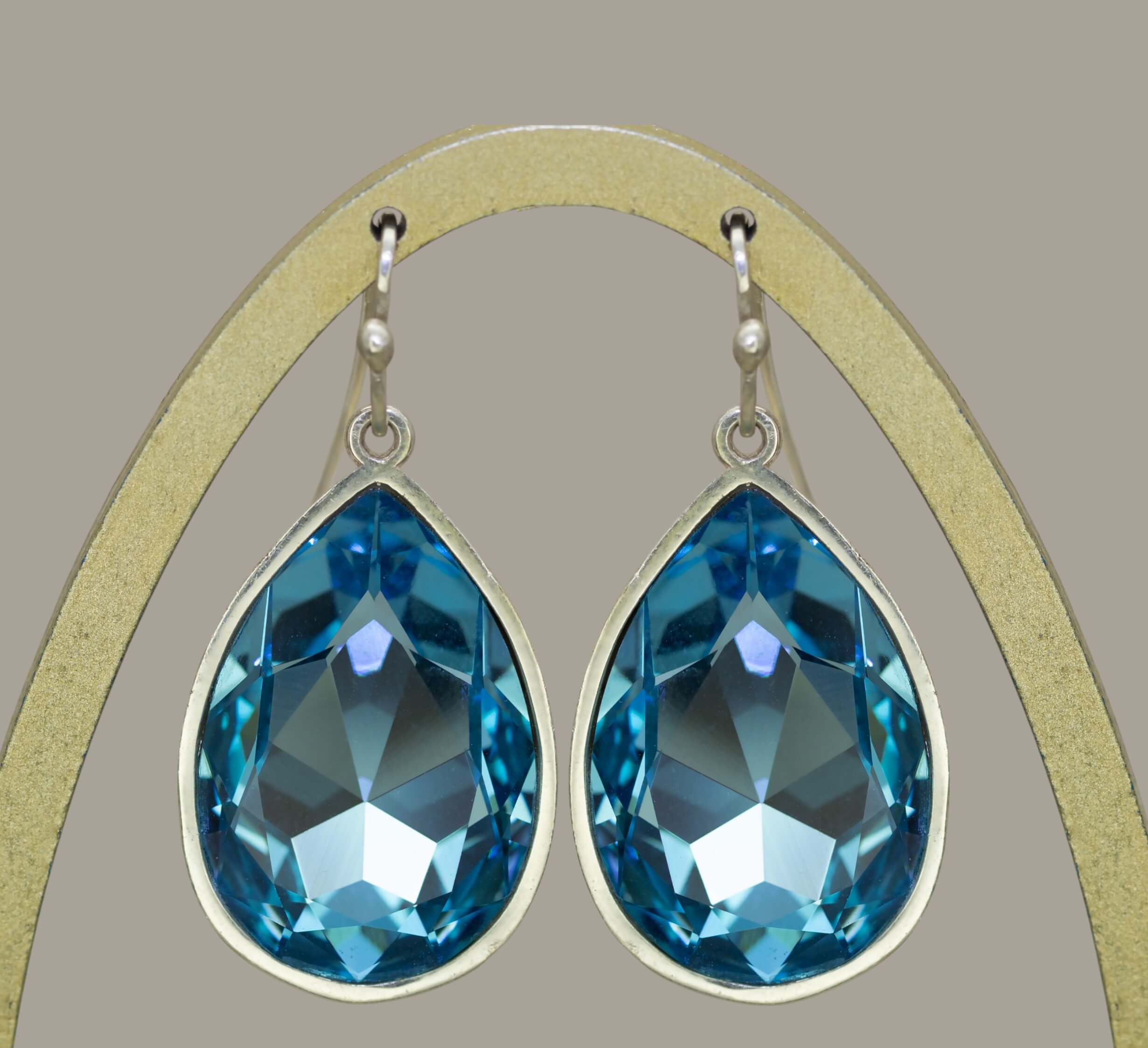 Teardrop crystal drop earrings