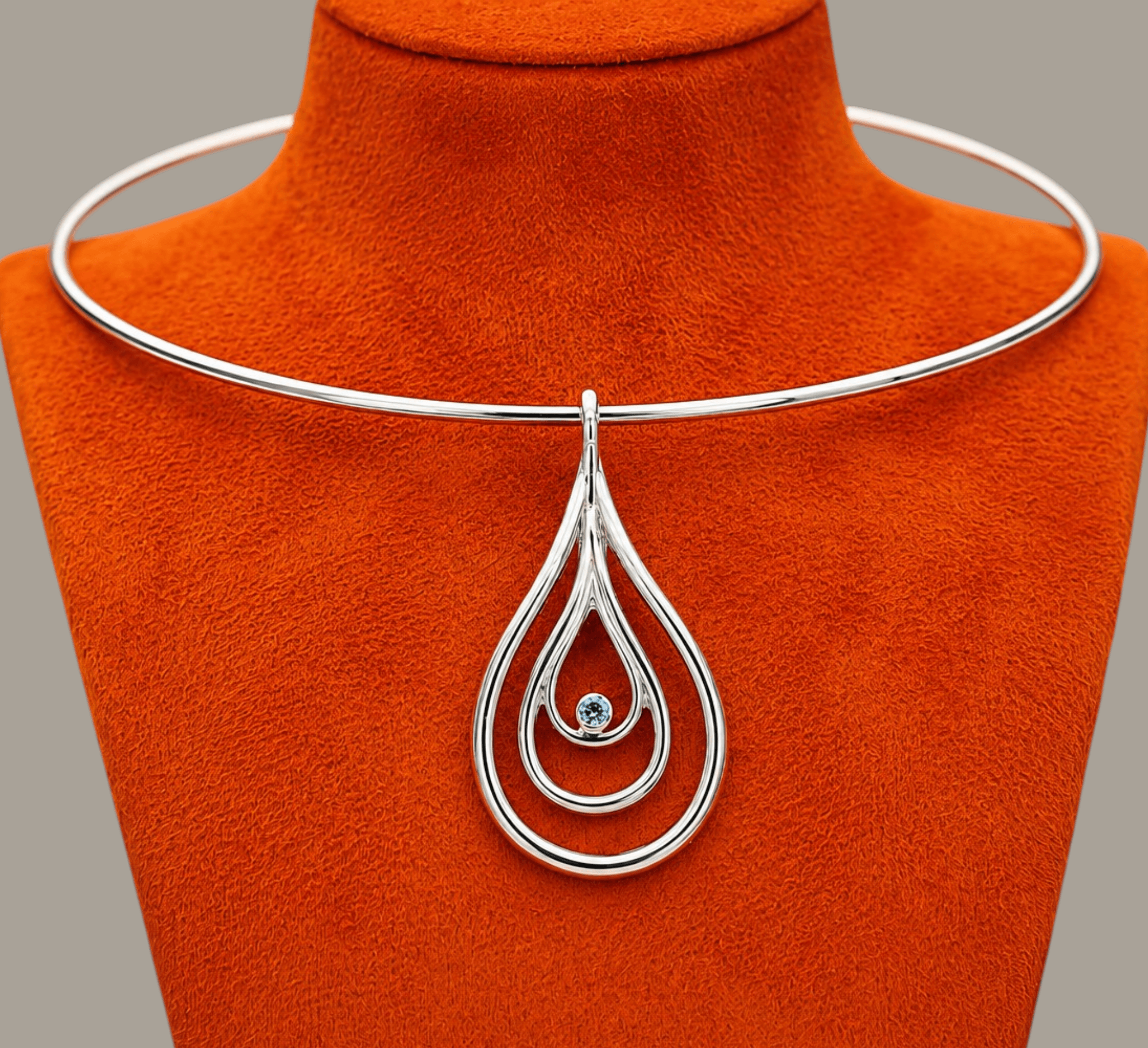 Carreg Las sterling silver torque collar necklace with blue lab-grown diamond pendant