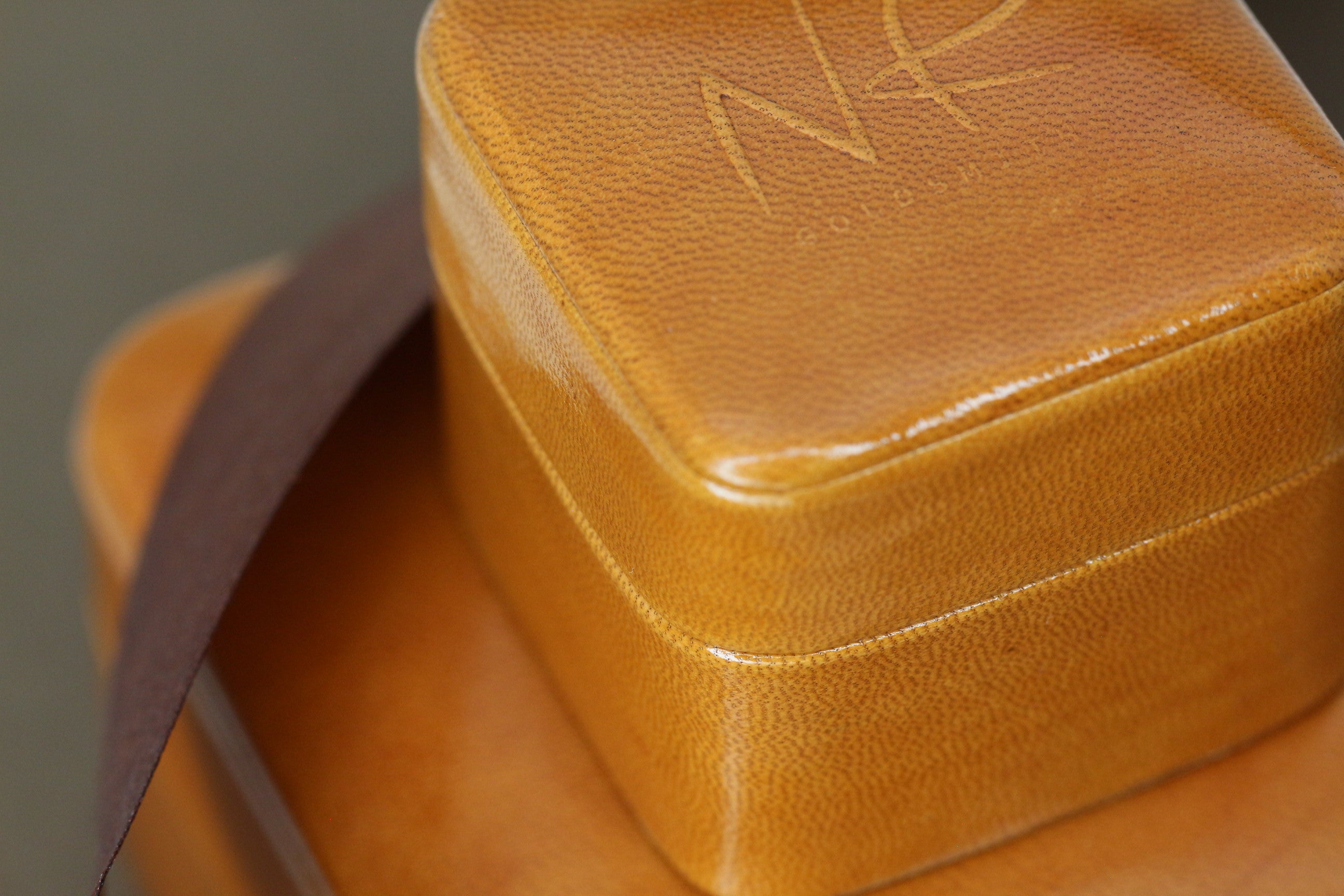 Teardrop crystal drop earrings