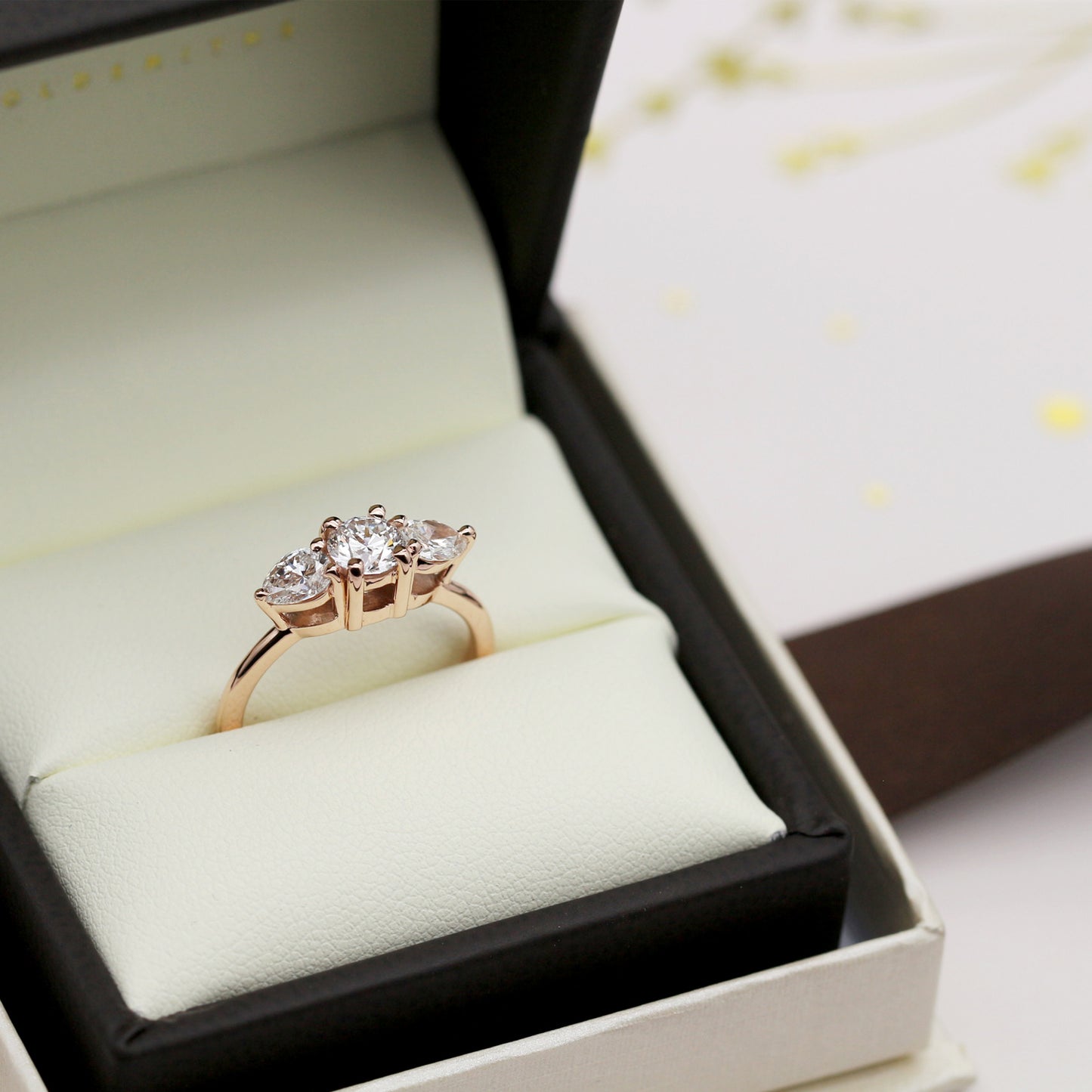 Éclat: Vintage Diamond Trilogy Engagement Ring