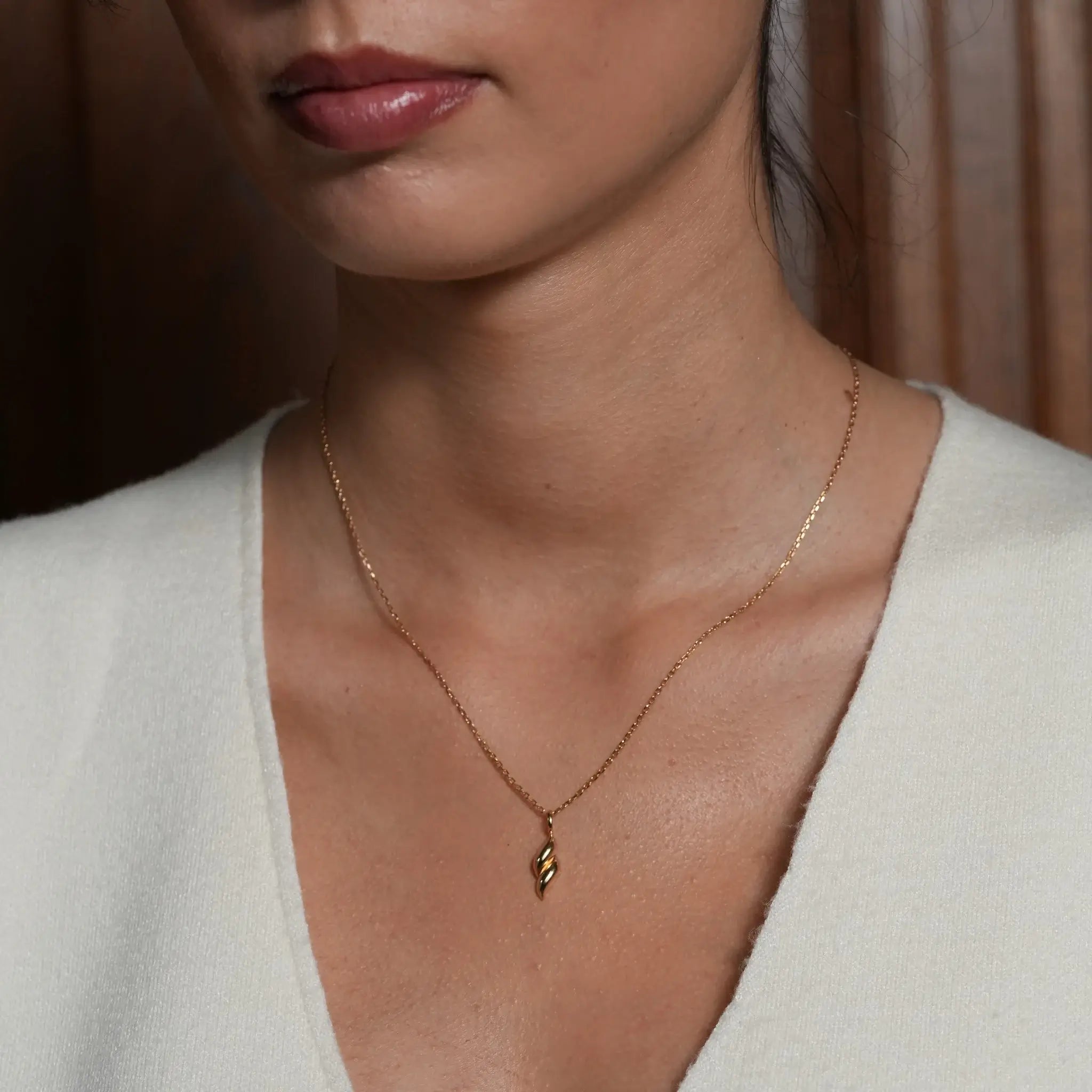 Soft Twisted Pendant