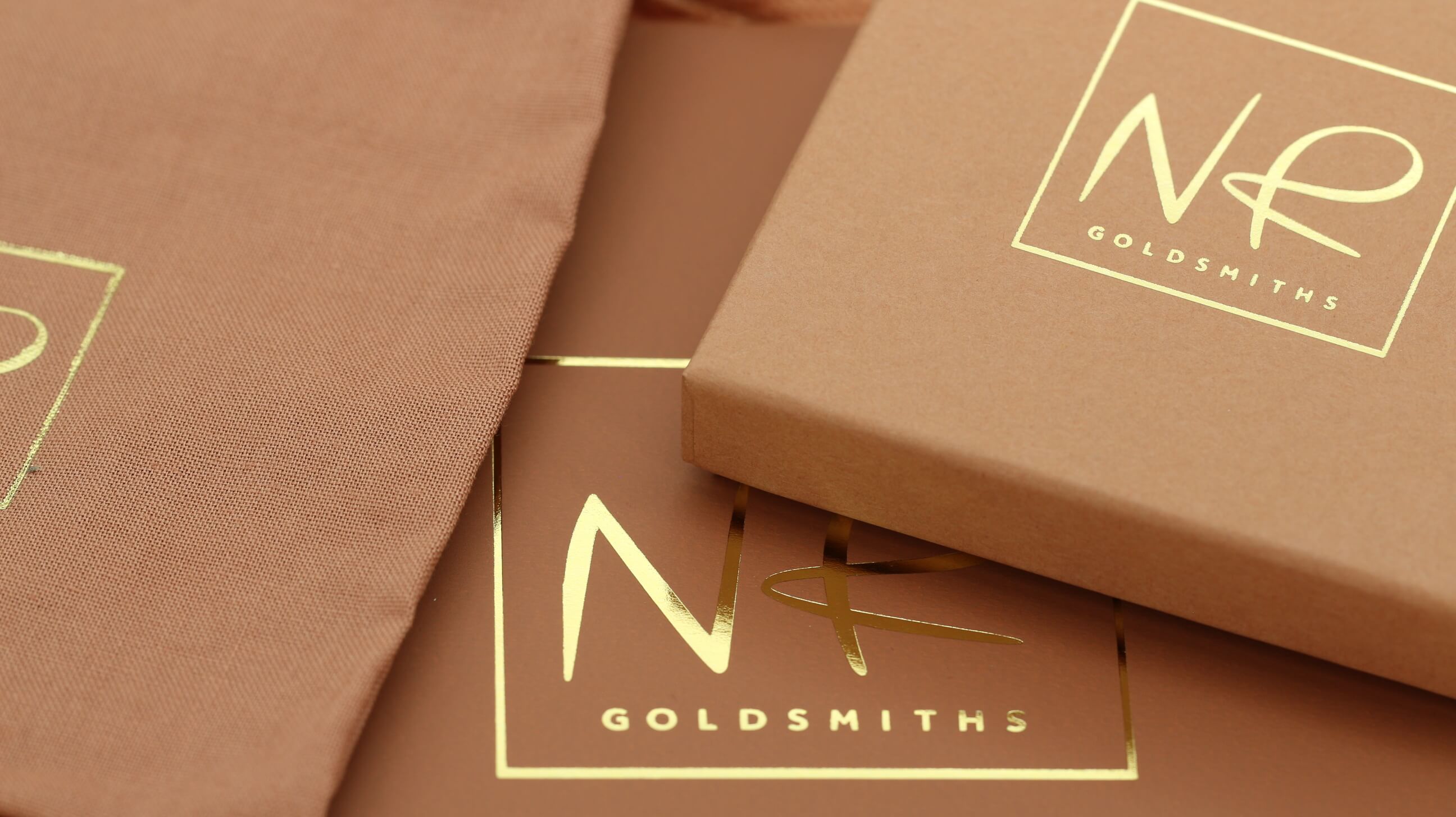 Limited Edition Medium Fossil Pendant (Pear Bezel-Set)